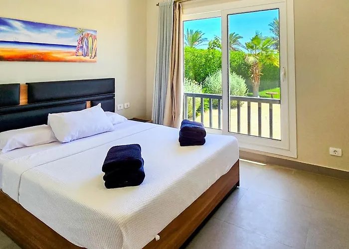 Ollystays Seaview 3br Heated Pool Gym-joubal El Gouna *